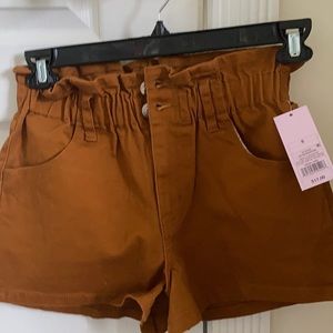 Shorts with high waist brown